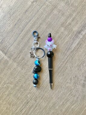 NEW📚 Hand Crafted Beaded Pen & Bag Charm Set OS